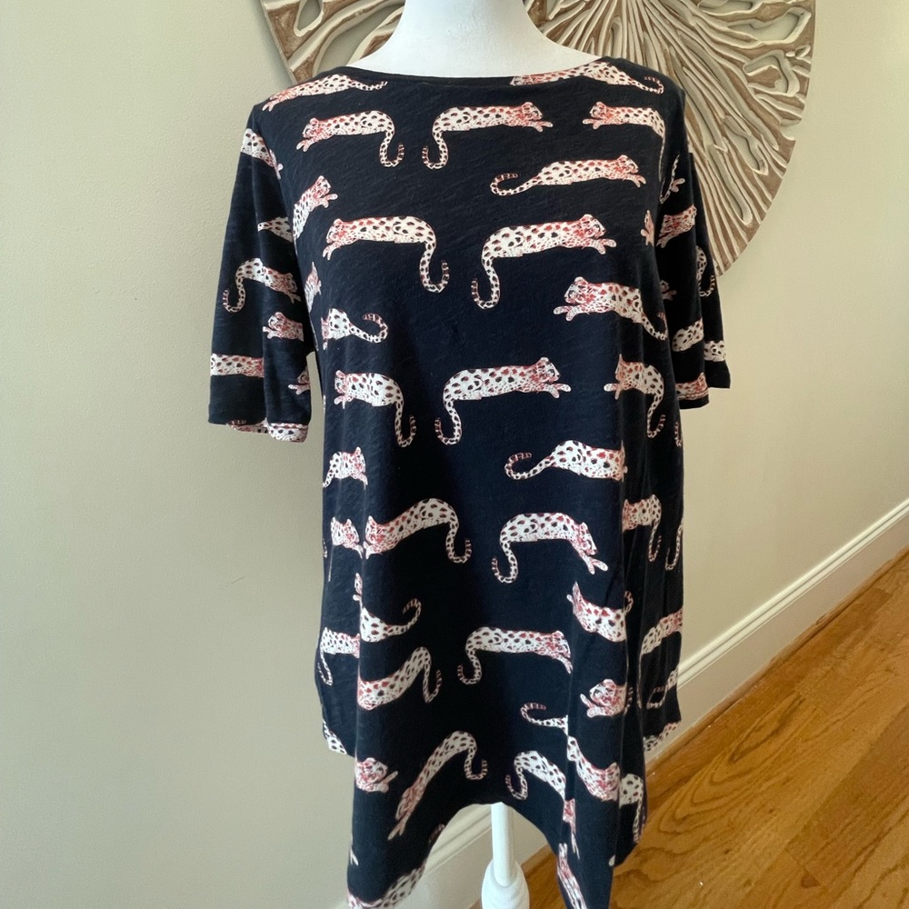 LOFT Black Short Sleeve Tee with Pink and White Leopard Print